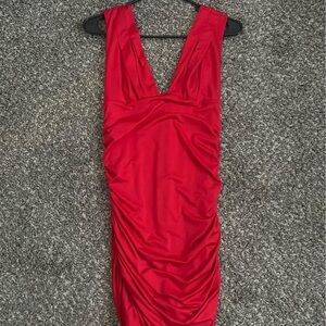 Elegant Red Sleeveless Dress
